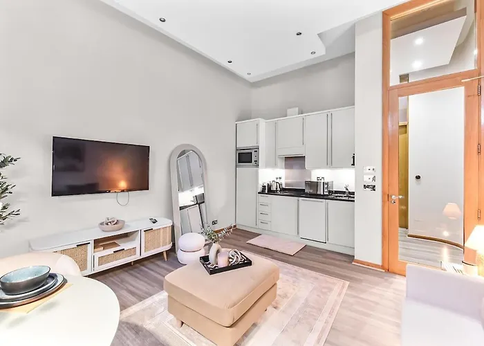 Lux Sleep 4 Flat In Earls Court Central London