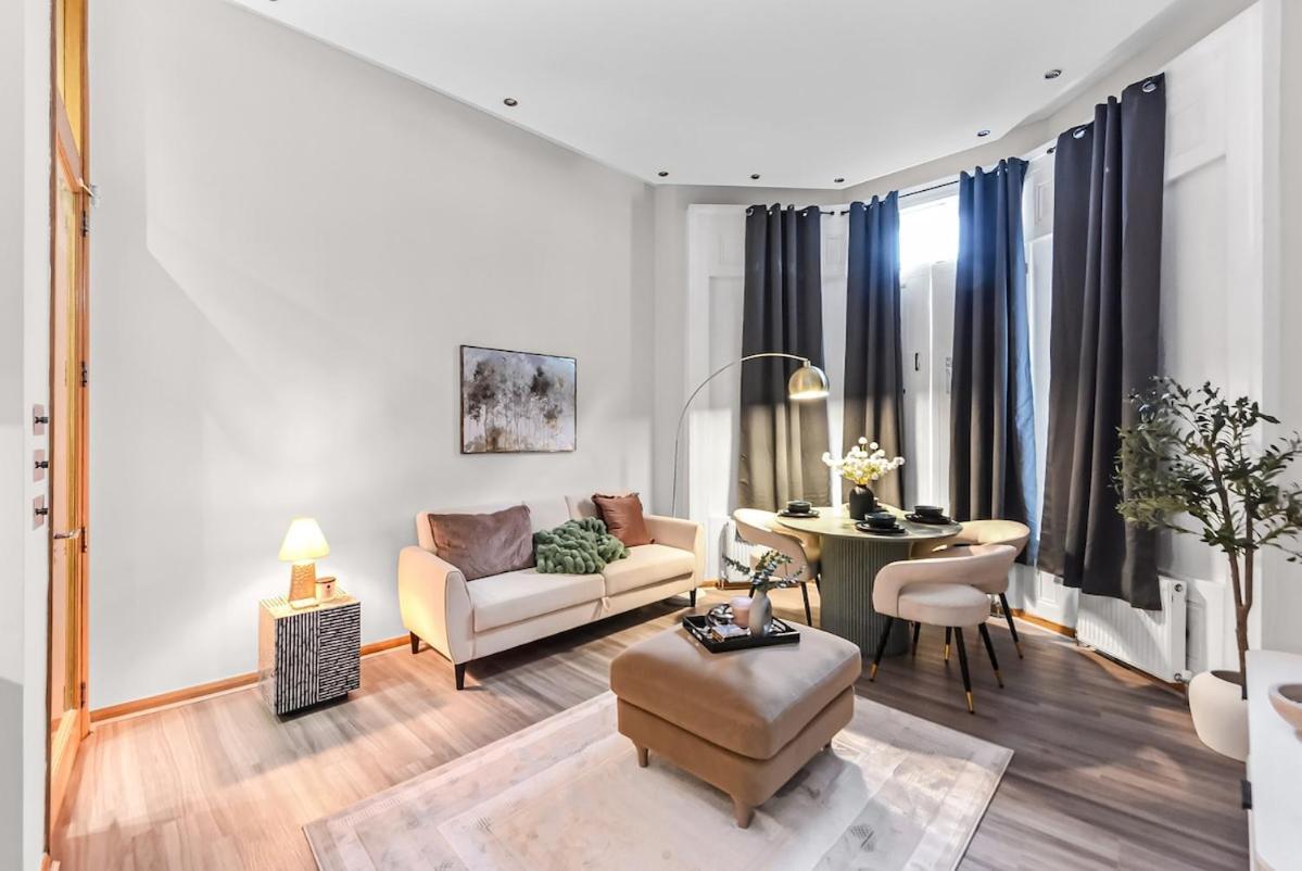Lux Sleep 4 Flat In Earls Court * Londra