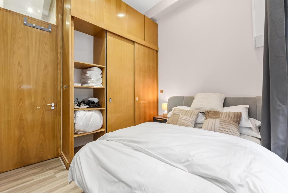 Appartamento Lux Sleep 4 Flat In Earls Court Londra